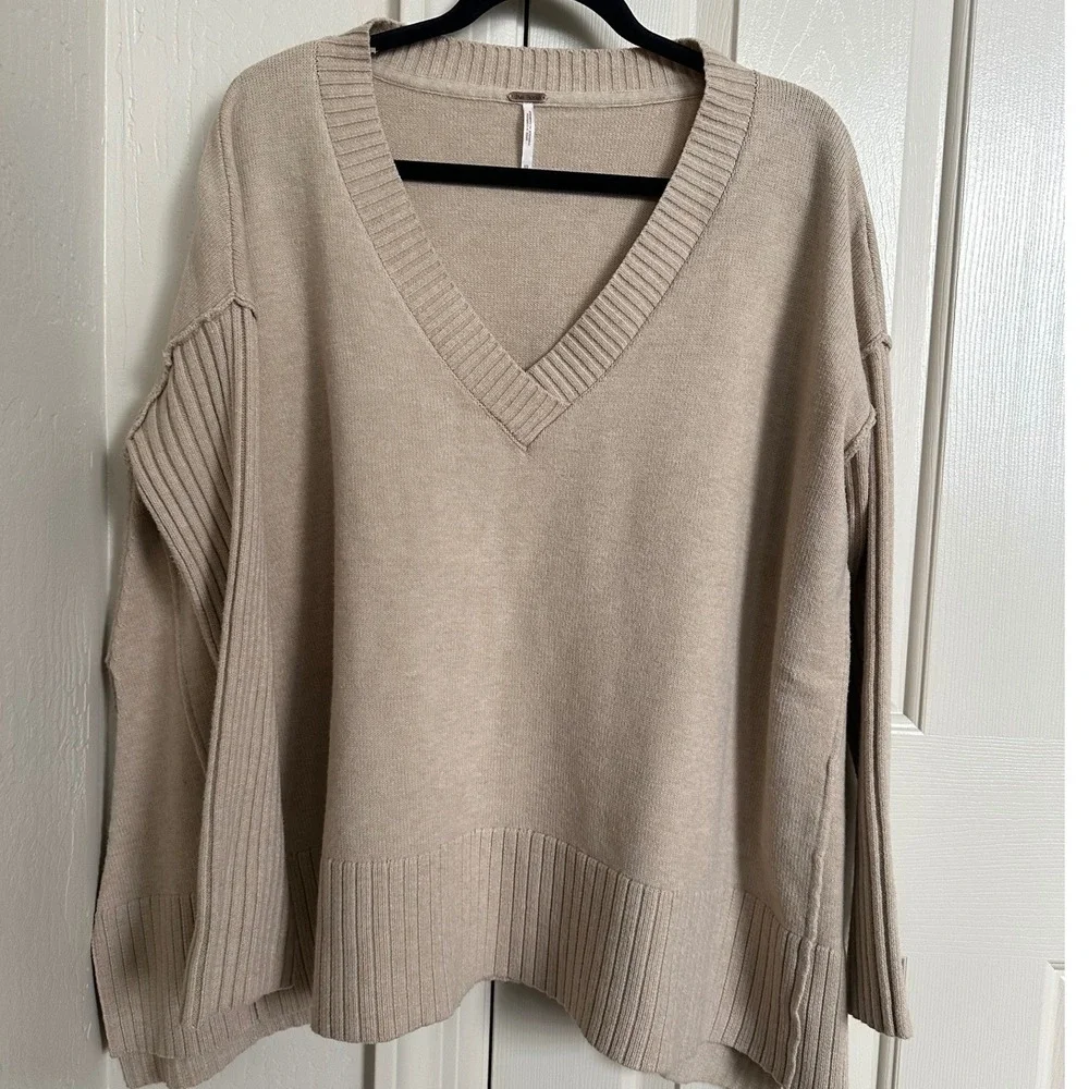 Free People Orion A line Tunic Sweater Beige Almond XS Knit Comfy Oversized‎